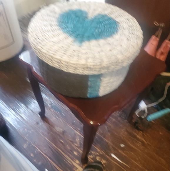 Handcrafted Basket with ❤️ design on lid - Picture 8 of 13